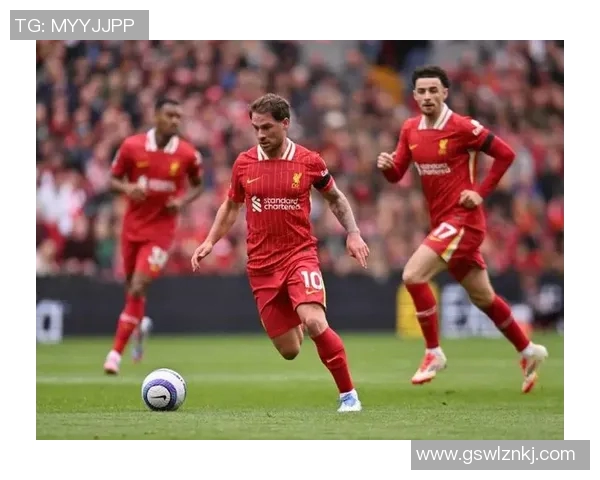 利物浦与阿森纳激战正酣比分悬念不断球迷期待精彩瞬间